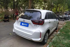 2021 Honda Fit 1.5L CVT, белый — фото 9