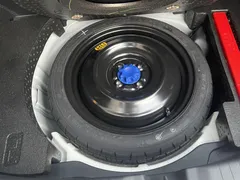 2021 Toyota Yaris L Zhixuan 1.5L CVT Luxury, белый — фото 11