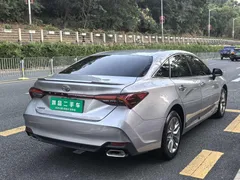 2022 Toyota Avalon 2.5L Luxury — фото 3