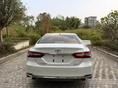 2023 Toyota Camry 2.0G Luxury, белый — фото 5