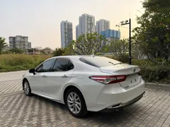 2023 Toyota Camry 2.0G Luxury, белый — фото 6