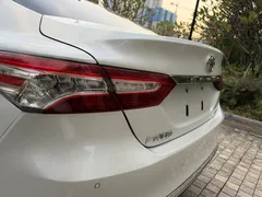 2023 Toyota Camry 2.0G Luxury, белый — фото 17