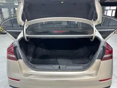 2021 Geely Emgrand UP 1.5L CVT Comfort — фото 12
