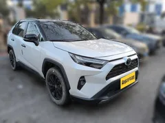 2023 Toyota RAV4 2.0L CVT 2WD Fashion Plus, белый — фото 3
