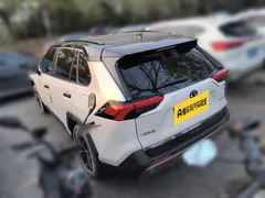 2023 Toyota RAV4 2.0L CVT 2WD Fashion Plus, белый — фото 4
