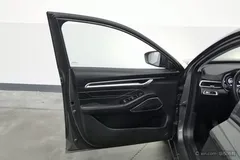 2022 Geely Emgrand 4th Gen 1.5L MT Elite — фото 10