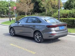 2022 Geely Emgrand 4th Gen 1.5L CVT Flagship — фото 2