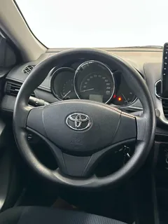 2022 Toyota Yaris L Zhixuan 1.5L CVT Leading Plus, белый — фото 16