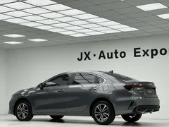 2023 Kia Cerato 1.5L IVT Luxury — фото 9