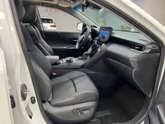 2022 Toyota Venza 2.0L CVT 2WD Premium, белый — фото 17