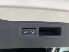 2022 Toyota Venza 2.0L CVT 2WD Premium, белый — фото 21