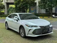 2021 Toyota Avalon 2.5L Luxury, белый — фото 3