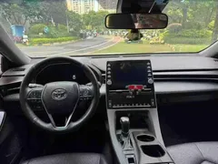 2021 Toyota Avalon 2.5L Luxury, белый — фото 4