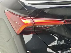 2022 Toyota Avalon 2.5L Entry, чёрный — фото 19