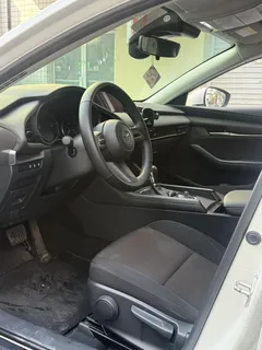 2022 Mazda Mazda3 2.0L AT, белый — фото 2