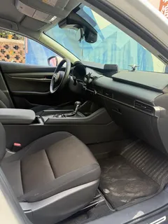 2022 Mazda Mazda3 2.0L AT, белый — фото 3