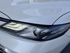 2021 Toyota Camry 2.0G Luxury, белый — фото 2