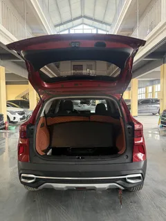 2021 Kia Seltos 1.5L CVT, красный — фото 7