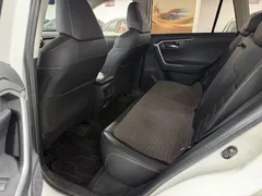 2023 Toyota RAV4 2.0L CVT 2WD 20th Anniversary Platinum, белый — фото 9