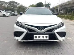 2021 Toyota Camry 2.5S Fashion, белый — фото 2