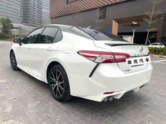 2021 Toyota Camry 2.5S Fashion, белый — фото 4