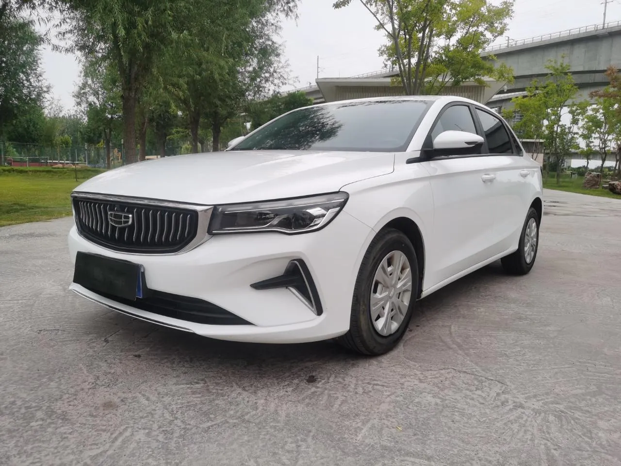 2023 Geely Emgrand 4th Gen 1.5L CVT Premium Champion