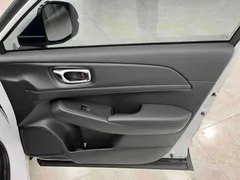 2023 Honda Vezel 1.5L CVT Tech, белый — фото 17