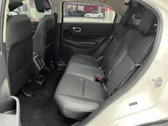2023 Honda Vezel 1.5L CVT Tech, белый — фото 19