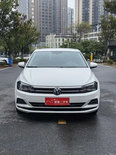 2021 Volkswagen Polo Plus 1.5L AT, белый — фото 2