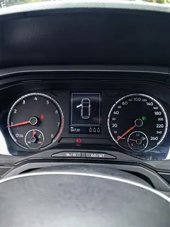 2021 Volkswagen Polo Plus 1.5L AT, белый — фото 9