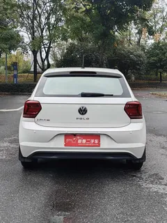 2021 Volkswagen Polo Plus 1.5L AT, белый — фото 12