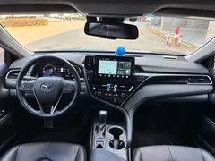 2021 Toyota Camry 2.5G Luxury, чёрный — фото 6