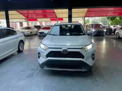 2022 Toyota RAV4 2.0L CVT 2WD Fashion, белый — фото 3