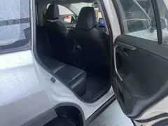 2022 Toyota RAV4 2.0L CVT 2WD Fashion, белый — фото 8