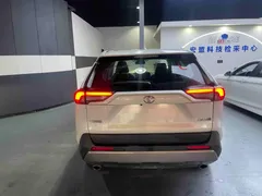 2022 Toyota RAV4 2.0L CVT 2WD Fashion, белый — фото 9
