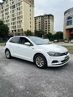 2023 Volkswagen Polo Plus 1.5L AT, белый — фото 3