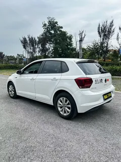 2023 Volkswagen Polo Plus 1.5L AT, белый — фото 6