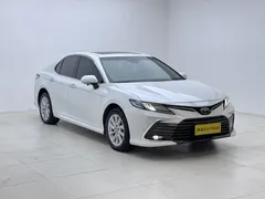 2022 Toyota Camry 2.0G Luxury, белый — фото 3
