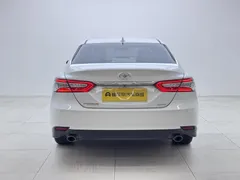 2022 Toyota Camry 2.0G Luxury, белый — фото 6