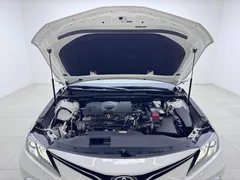 2022 Toyota Camry 2.0G Luxury, белый — фото 16