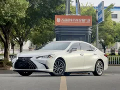 2022 Lexus ES 200 Excellence, белый — фото 1