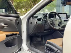 2022 Lexus ES 200 Excellence, белый — фото 4