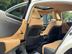 2022 Lexus ES 200 Excellence, белый — фото 6