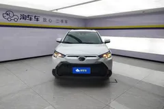 2023 Toyota Frontlander 2.0L CVT Leading, белый — фото 3