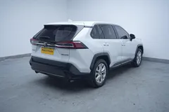 2022 Toyota Wildlander 2.0L 2WD Leading, белый — фото 7