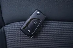 2022 Toyota Wildlander 2.0L 2WD Leading, белый — фото 16
