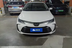 2021 Toyota Corolla 1.5L CVT Elite, белый — фото 3