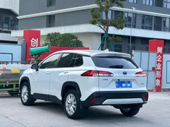 2023 Toyota Corolla Cross 2.0L CVT Elite, белый — фото 4