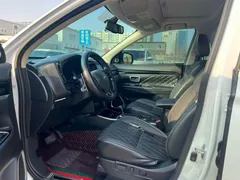 2021 Mitsubishi Outlander 2.4L 4WD 7-seat, белый — фото 4