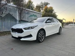 2021 Kia Cerato 1.5L CVT Fashion, белый — фото 1